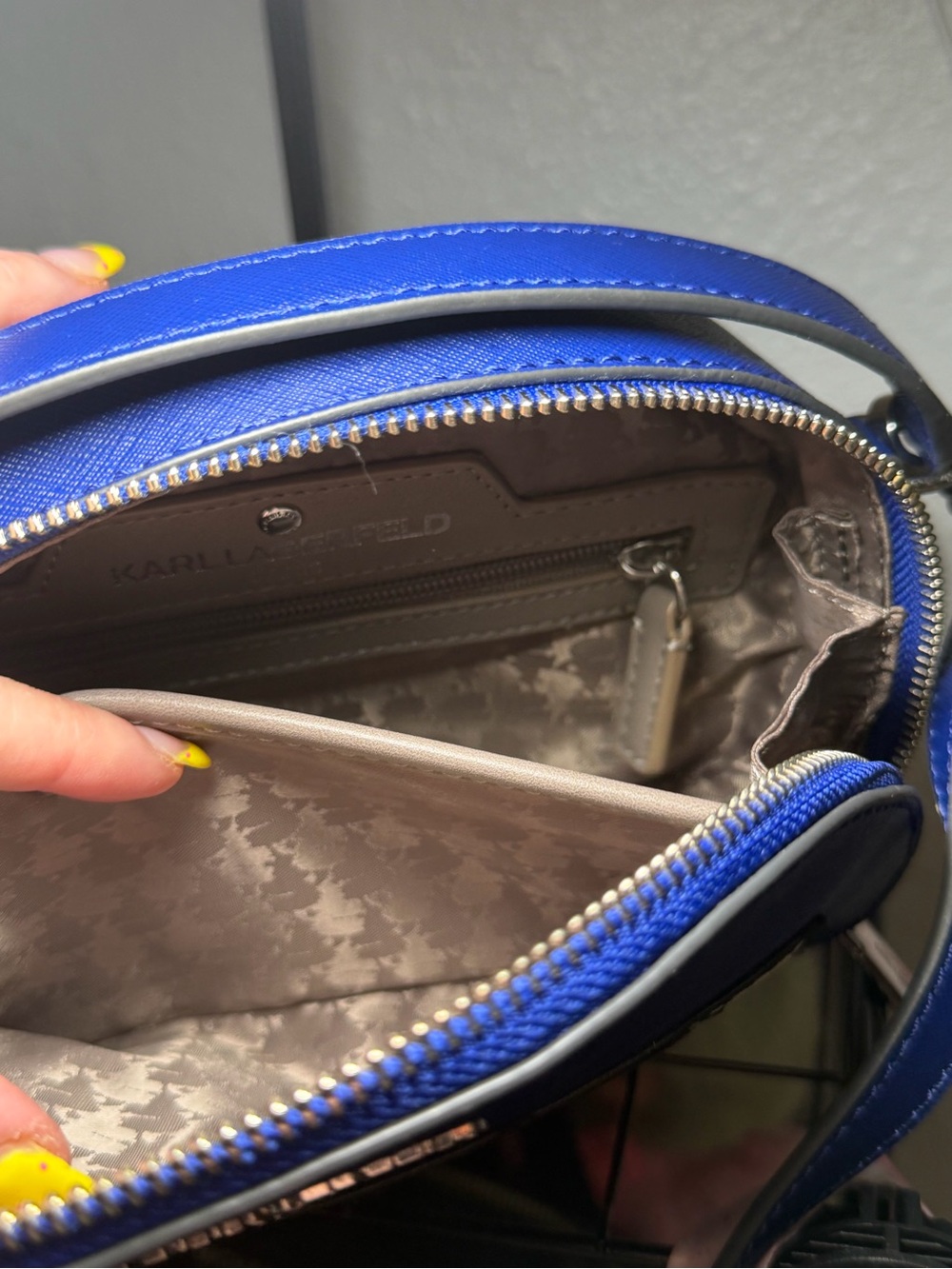Unique Karl Lagerfeld Paris K/Ikonik Maybelle Dome Crossbody Blue Peekaboo Bag - Picture 13 of 16